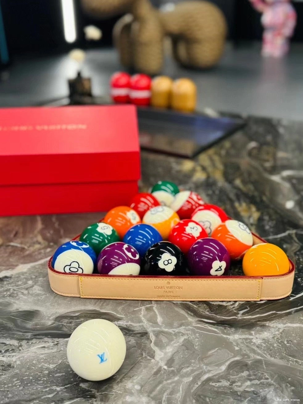 LV TABLE POOL SET 0712